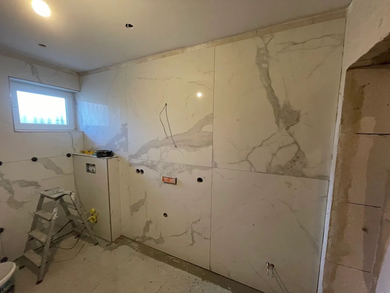 Axel Gillmann - Bad bei der Renovierung